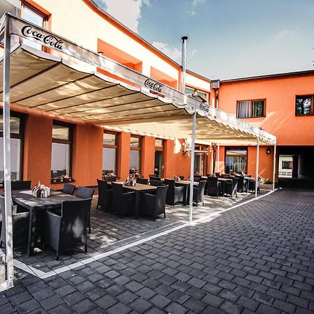 Hotel U Kostela Modřice Buitenkant foto